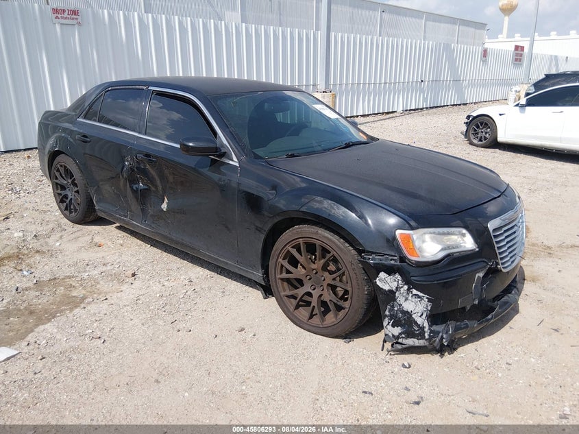 2013 CHRYSLER 300 MOTOWN | 2C3CCAAG9DH577671 | UPCARS