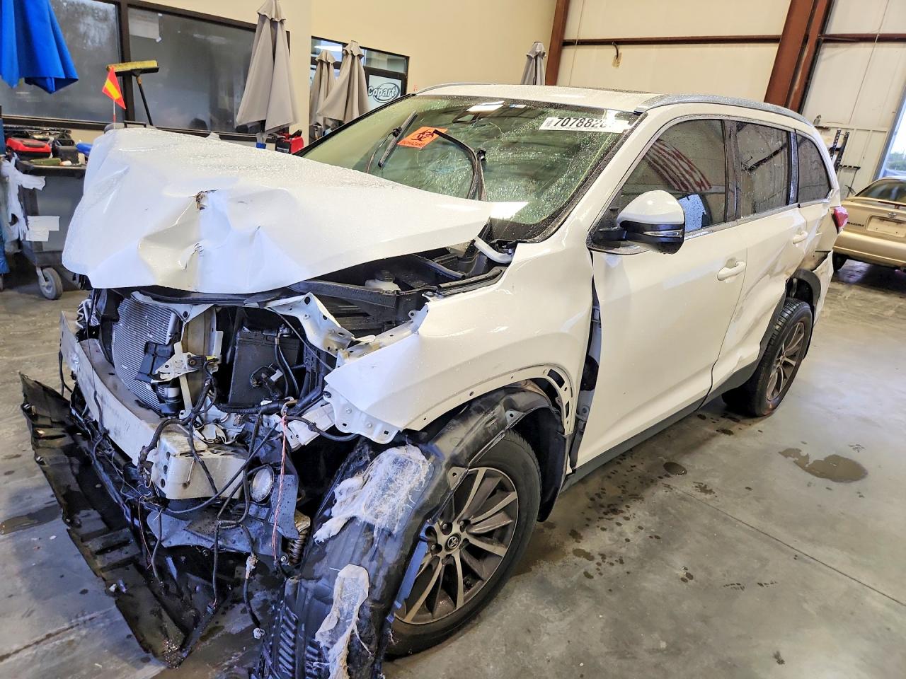 2019 TOYOTA HIGHLANDER XLE | 5TDKZRFH1KS333016 | UPCARS