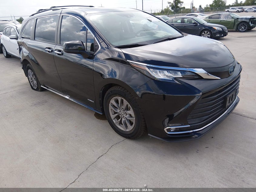 2021 TOYOTA SIENNA XLE | 5TDYRKEC9MS014635 | UPCARS