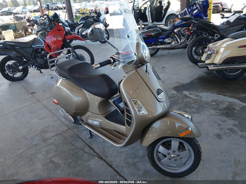 2013 VESPA GTS 300 SUPER | ZAPM459L2D5801570 | UPCARS