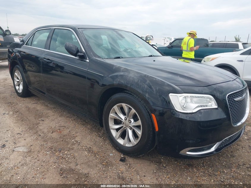 2015 CHRYSLER 300 LIMITED | 2C3CCAAG4FH792054 | UPCARS