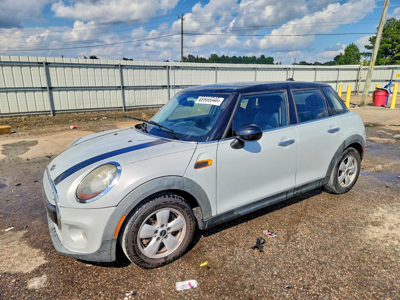 2015 MINI COOPER | WMWXS5C5XFT831832 | UPCARS