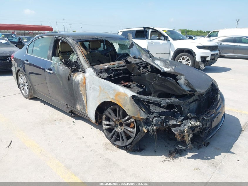 2013 HYUNDAI GENESIS 3.8 | KMHGC4DD1DU237407 | UPCARS