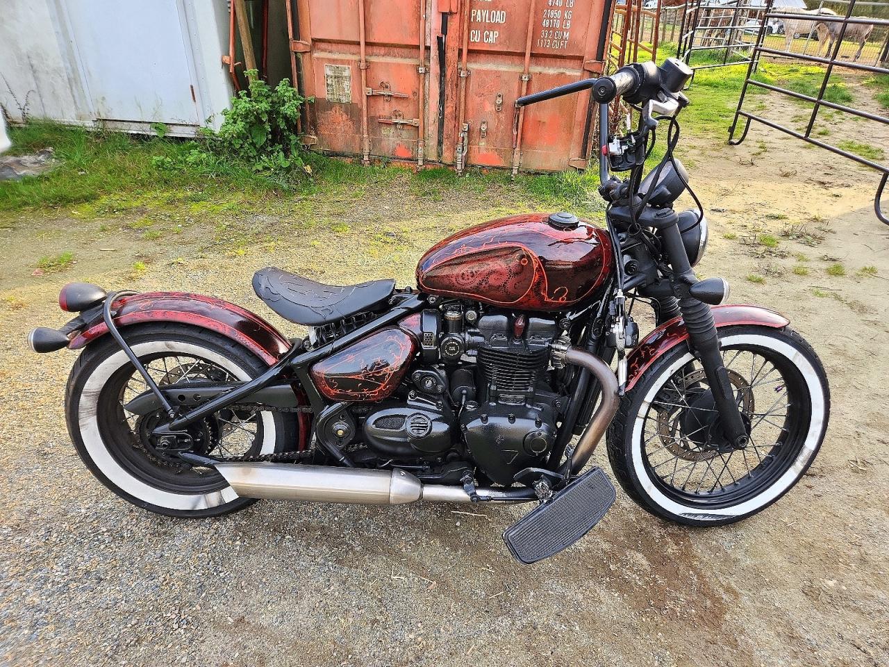 2017 TRIUMPH MOTORCYCLE BONNEVILLE BOBBER | SMTD42HLXHT811655 | UPCARS