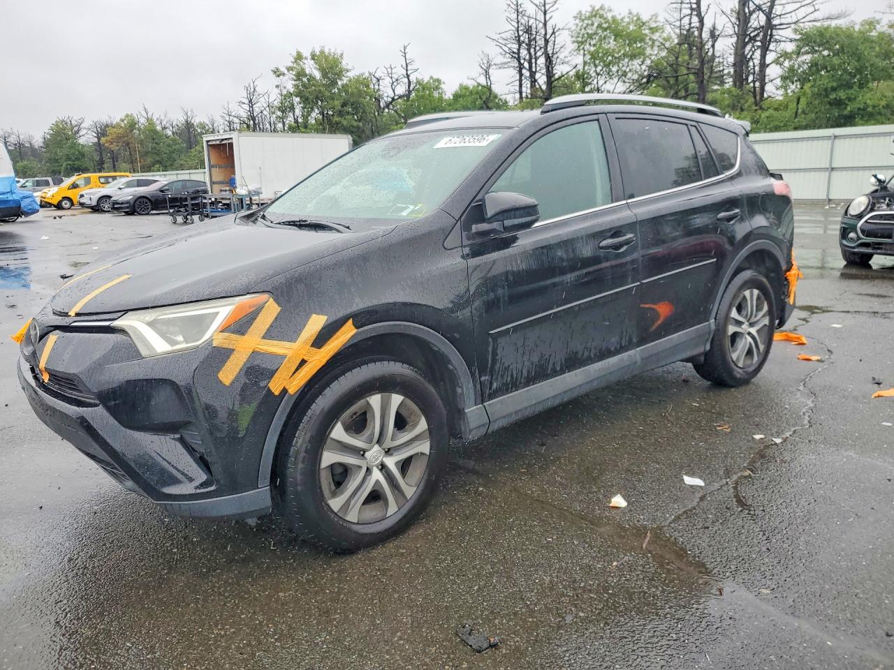 2018 TOYOTA RAV4 LE | 2T3BFREV9JW780271 | UPCARS