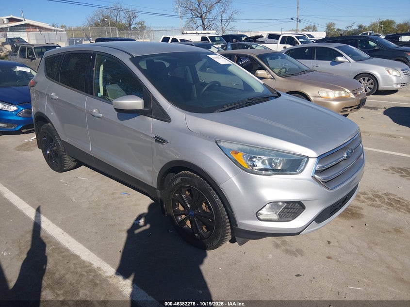 2017 FORD ESCAPE SE | 1FMCU9GD0HUB00176 | UPCARS
