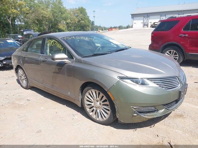 2016 LINCOLN MKZ | 3LN6L2J90GR630083 | UPCARS