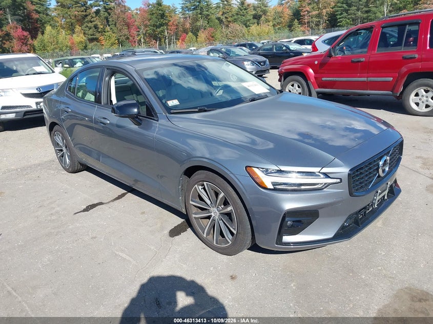 2021 VOLVO S60 T5 MOMENTUM | 7JR102TZ4MG124099 | UPCARS