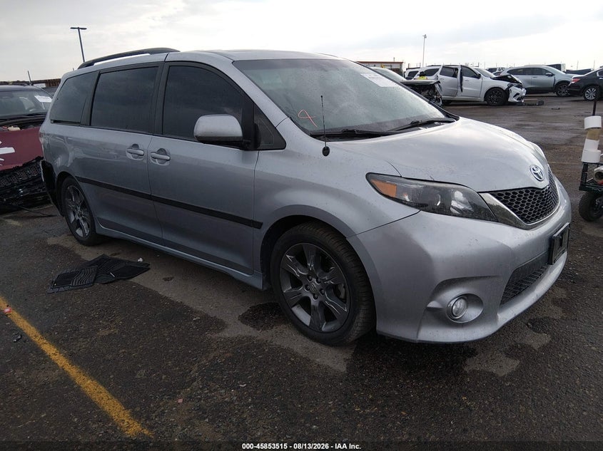 2011 TOYOTA SIENNA SE | 5TDXK3DC3BS105792 | UPCARS