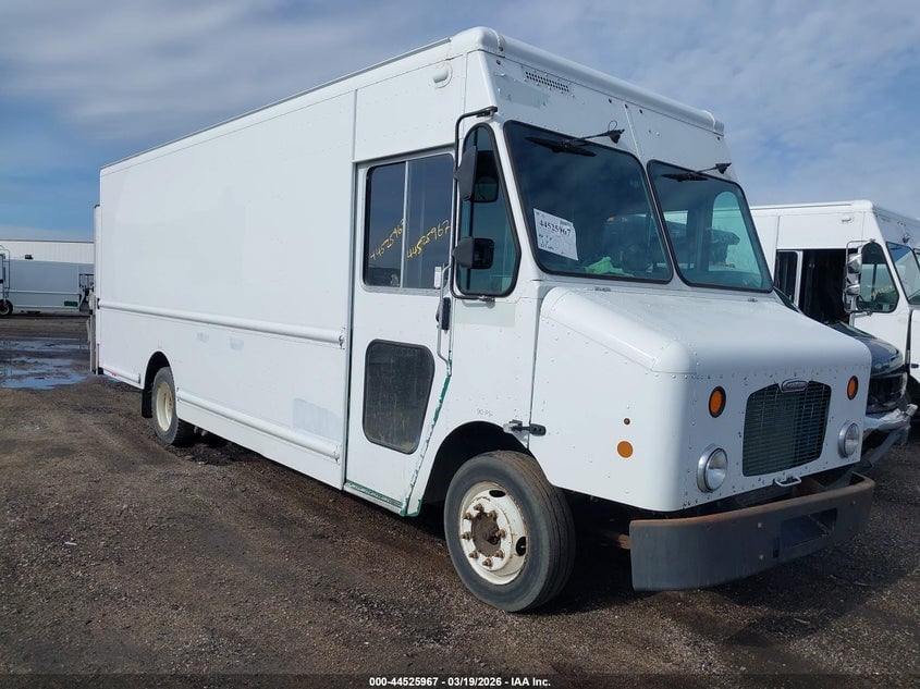 2010 FREIGHTLINER CHASSIS M LINE WALK-IN VAN | 4UZAAPDU1ACAS1994 | UPCARS