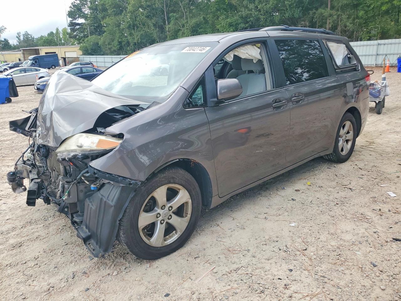 2012 TOYOTA SIENNA LE | 5TDKK3DC0CS184589 | UPCARS