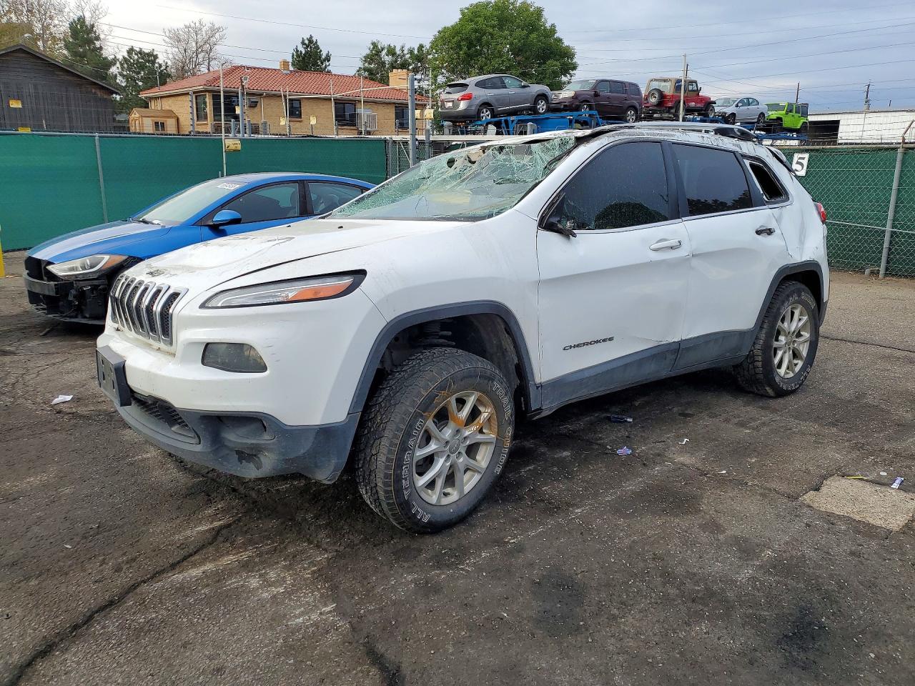 2015 JEEP CHEROKEE LATITUDE | 1C4PJMCB9FW645719 | UPCARS