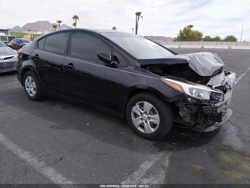 2018 KIA FORTE LX | 3KPFK4A77JE166001 | UPCARS