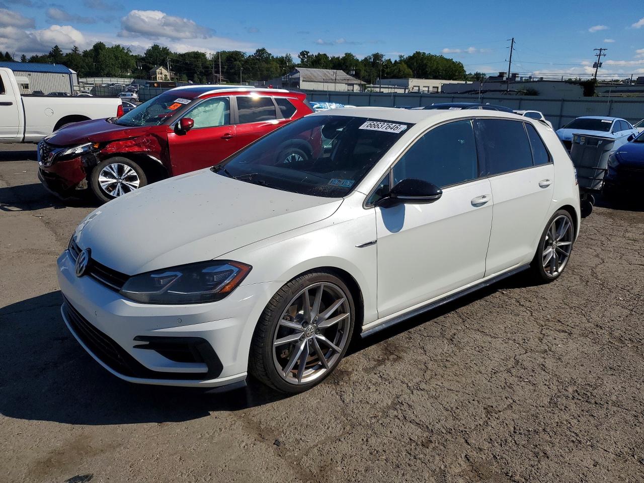 2018 VOLKSWAGEN GOLF | WVWWF7AU2JW257078 | UPCARS