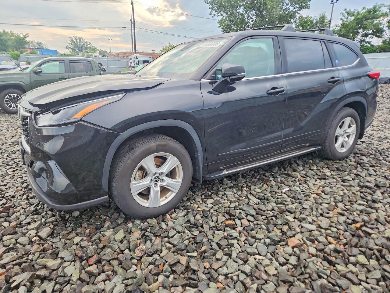 2022 TOYOTA HIGHLANDER L | 5TDCZRBH3NS579404 | UPCARS