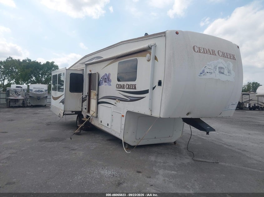 2011 FOREST RIVER CEDAR CREEK | 4X4FCRK29BS205385 | UPCARS