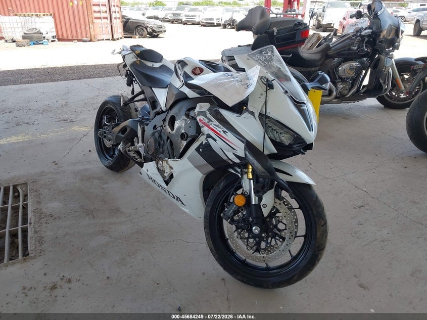 2026 HONDA CBR1000 RR | JH2SC7719TK900645 | UPCARS