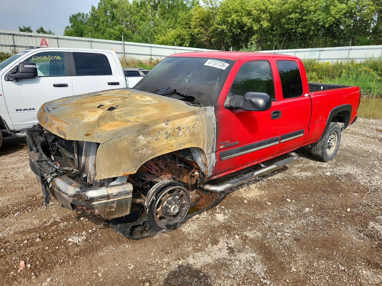 2005 CHEVROLET SILVERADO K2500 HEAVY DUTY | 1GCHK29215E142333 | UPCARS
