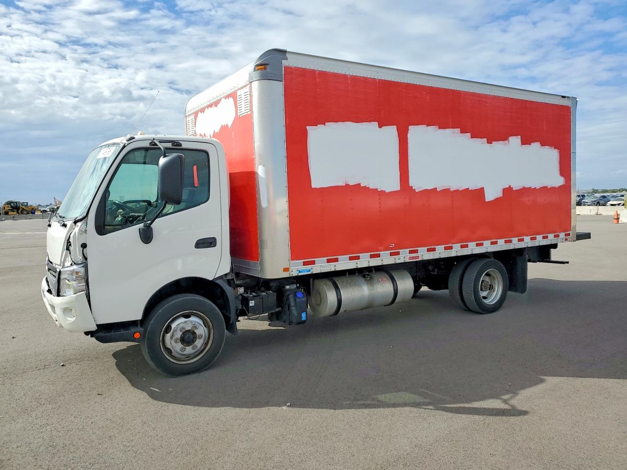 2017 HINO ALL OTHER - BOX TRUCK | JHHSDM2H0HK005526 | UPCARS