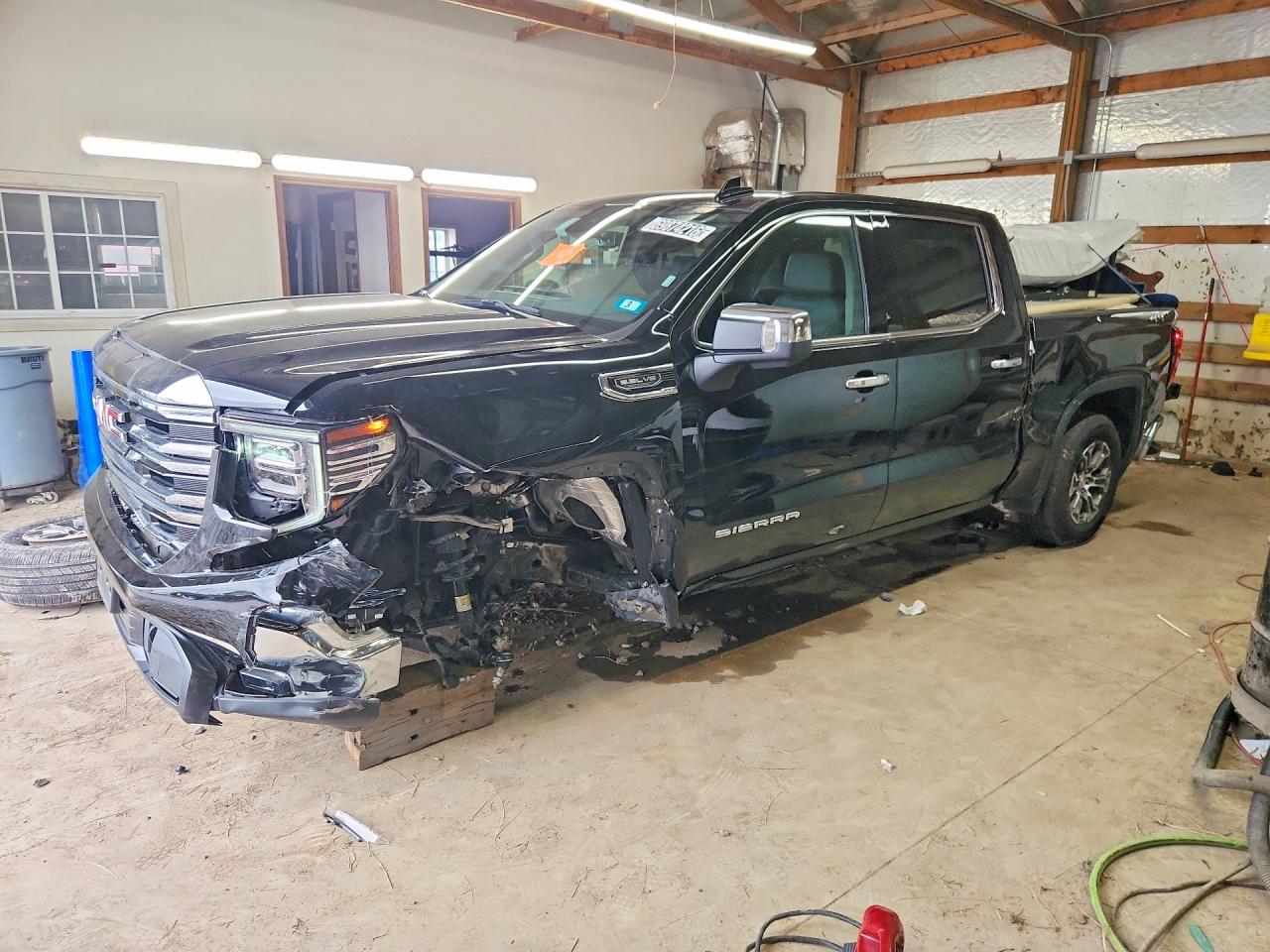 2025 GMC SIERRA K1500 SLT | 1GTUUDED7SZ260077 | UPCARS