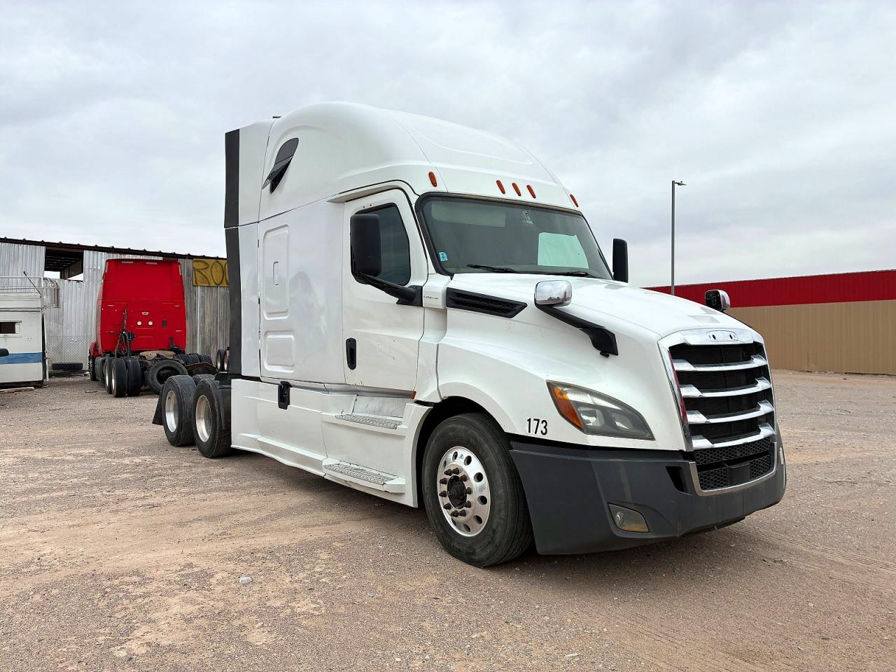 2018 FREIGHTLINER ALL OTHER | 3AKJHHDR4JSKB5670 | UPCARS