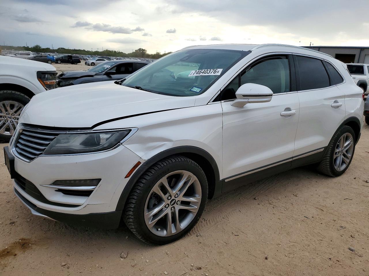 2015 LINCOLN MKZ | 5LMTJ2AH2FUJ28454 | UPCARS