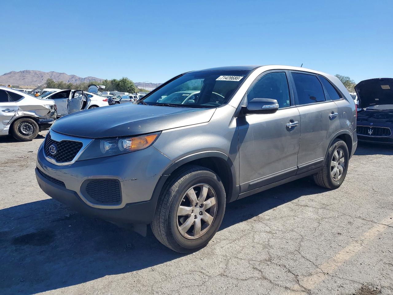 2011 KIA SORENTO LX | 5XYKT3A15BG171803 | UPCARS