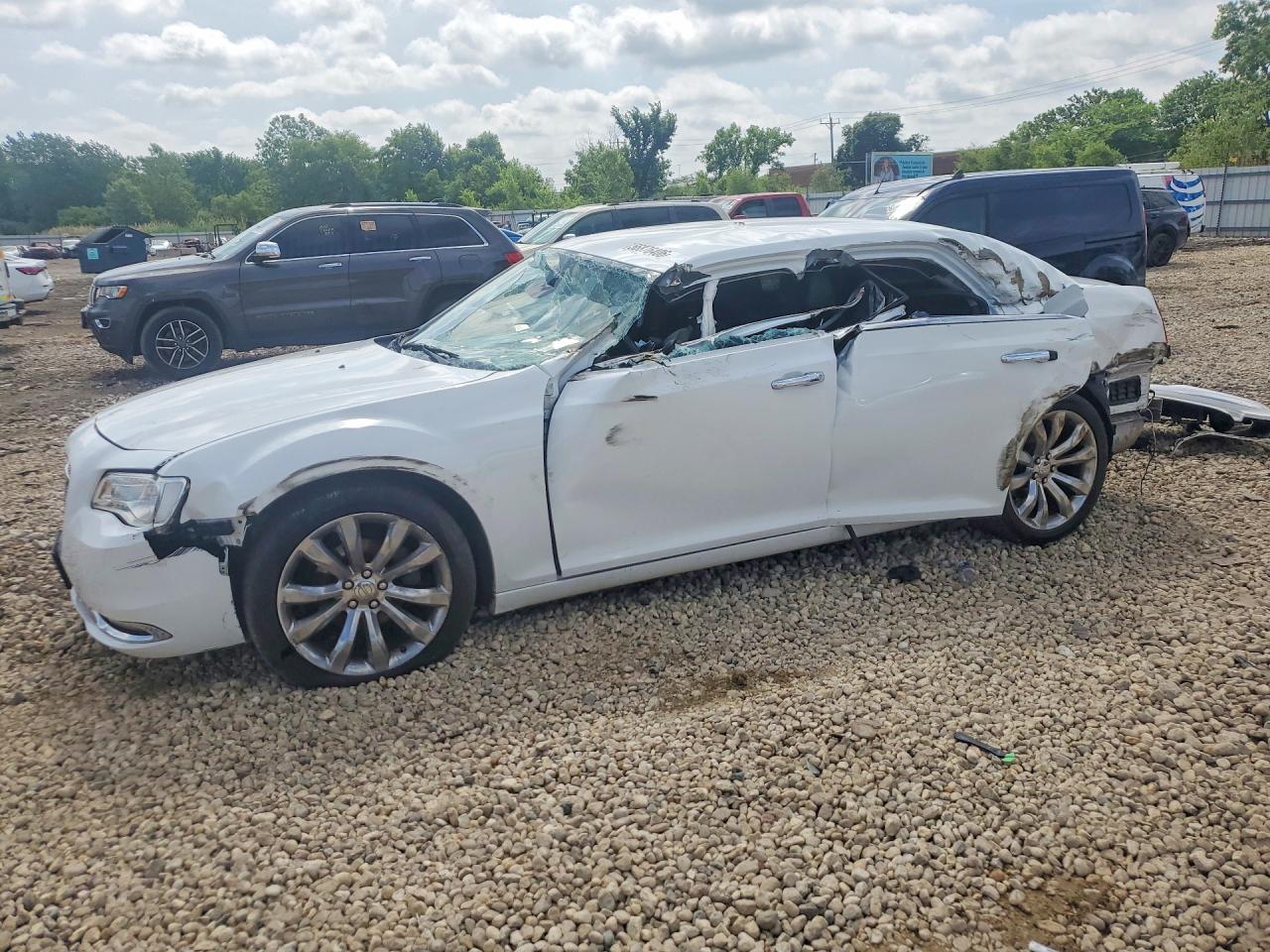 2018 CHRYSLER 300 LIMITED | 2C3CCAEG9JH193668 | UPCARS