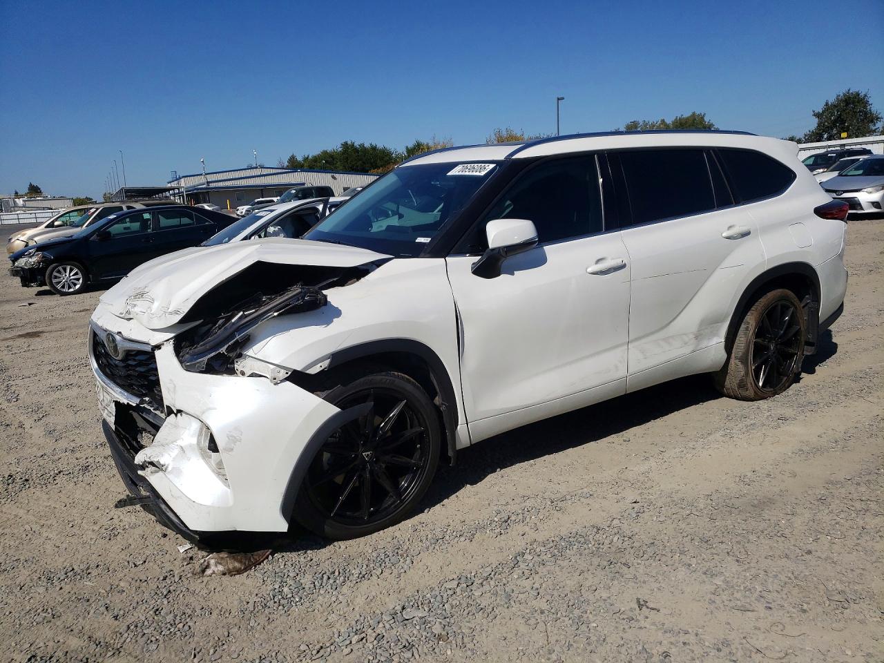 2021 TOYOTA HIGHLANDER XLE | 5TDHZRBH6MS073358 | UPCARS