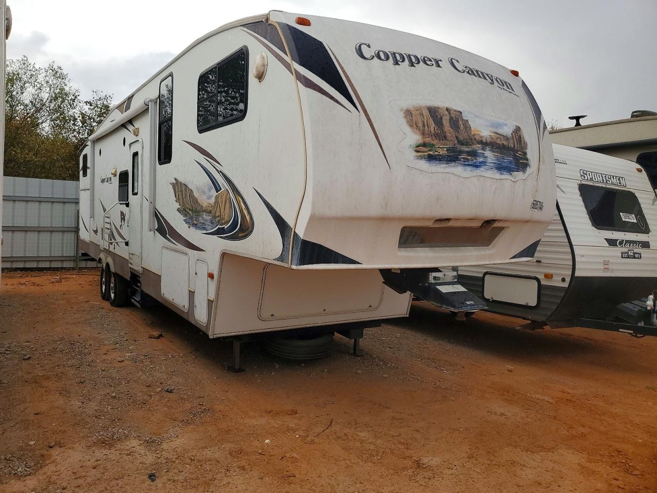 2011 KEYSTONE UNKNOWN | 4YDF32423B1533107 | UPCARS