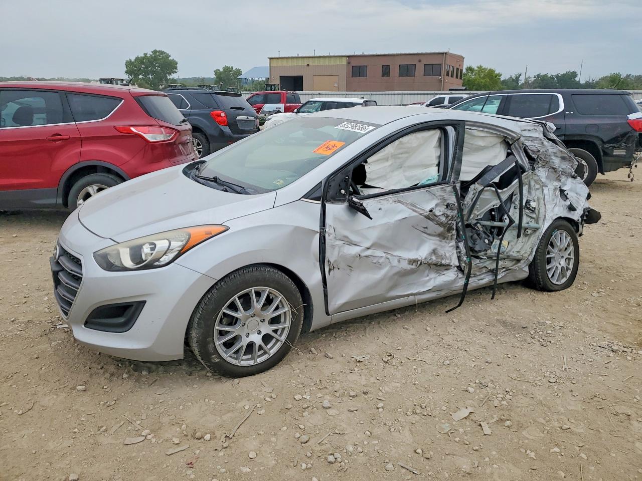 2017 HYUNDAI ELANTRA BASE | KMHD35LH7HU350264 | UPCARS