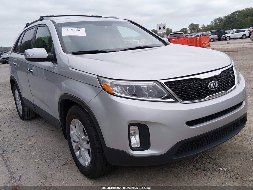 2015 KIA SORENTO LX | 5XYKT3A60FG598193 | UPCARS