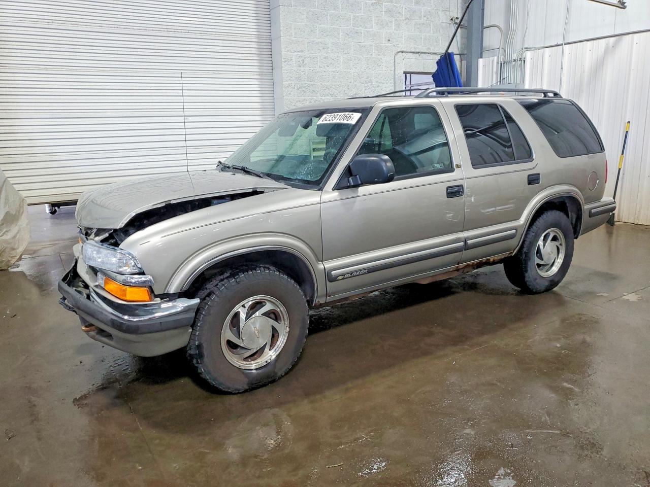 1999 CHEVROLET BLAZER | 1GNDT13W5X2196411 | UPCARS