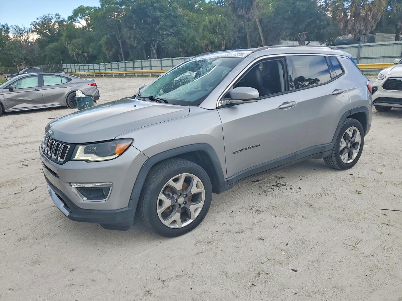 2018 JEEP COMPASS LIMITED | 3C4NJCCB3JT406702 | UPCARS