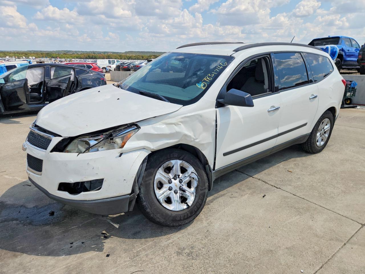 2011 CHEVROLET TRAVERSE LS | 1GNKRFED5BJ321520 | UPCARS