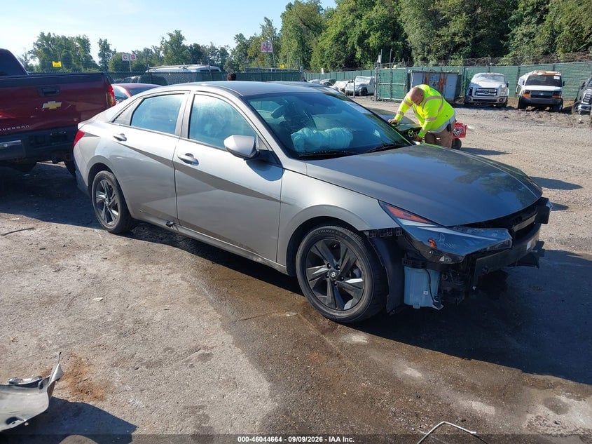 2023 HYUNDAI ELANTRA SEL | KMHLM4AG7PU571102 | UPCARS
