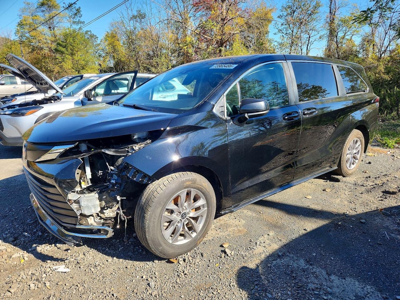 2024 TOYOTA SIENNA LE | 5TDKRKEC4RS188917 | UPCARS