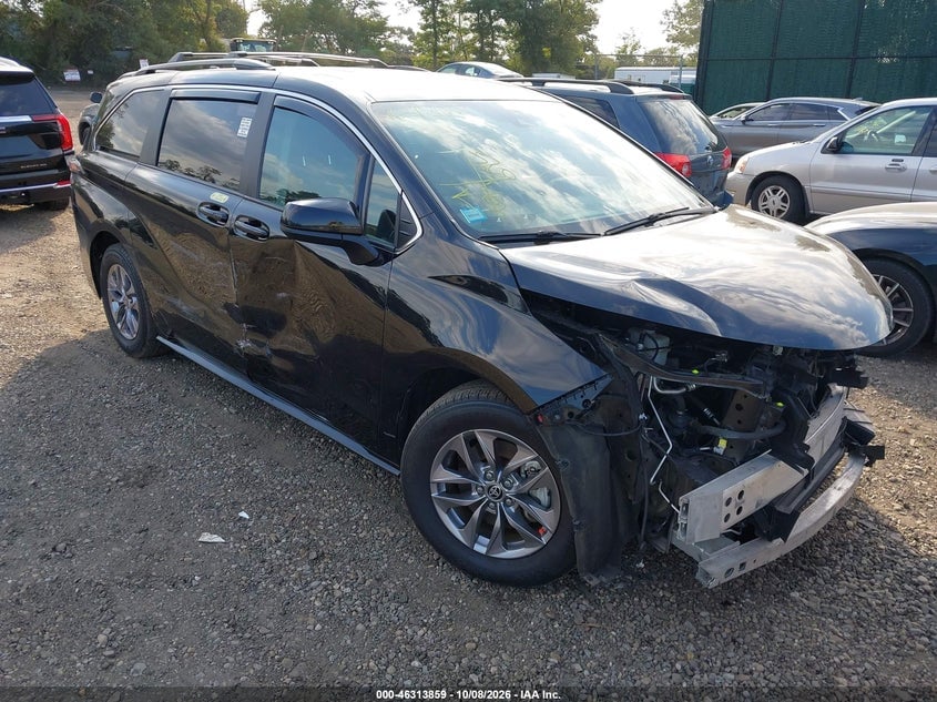 2023 TOYOTA SIENNA LE | 5TDKSKFC3PS079624 | UPCARS