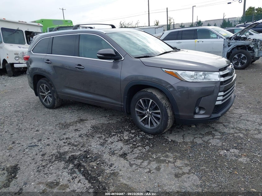 2017 TOYOTA HIGHLANDER XLE | 5TDJZRFHXHS483467 | UPCARS