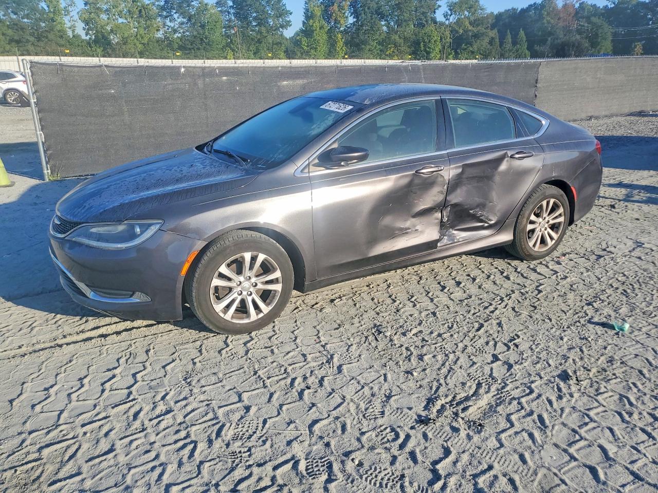2015 CHRYSLER 200 LIMITED | 1C3CCCAB1FN590411 | UPCARS