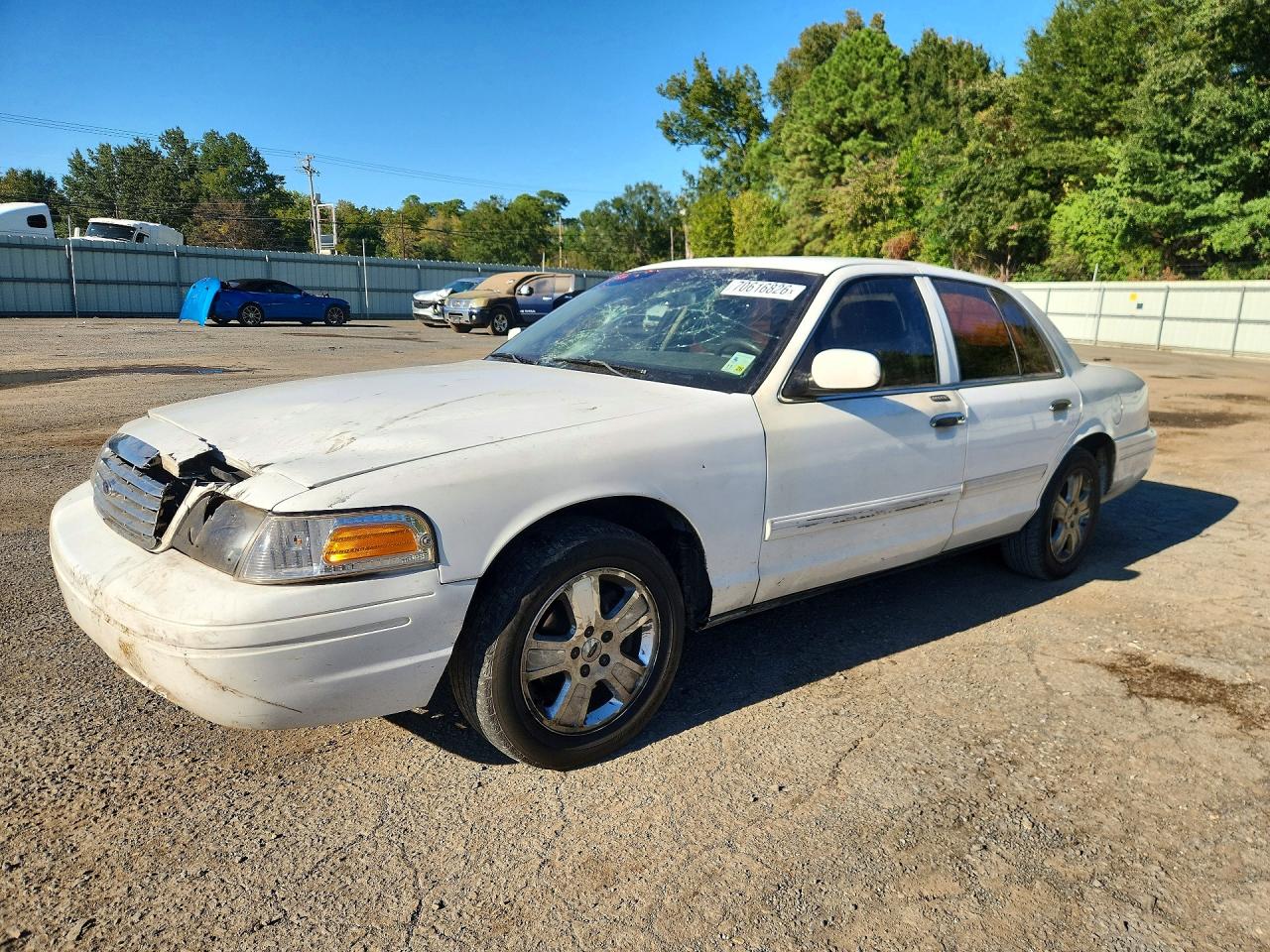 2011 FORD CROWN VIC LX | 2FABP7EV8BX184552 | UPCARS