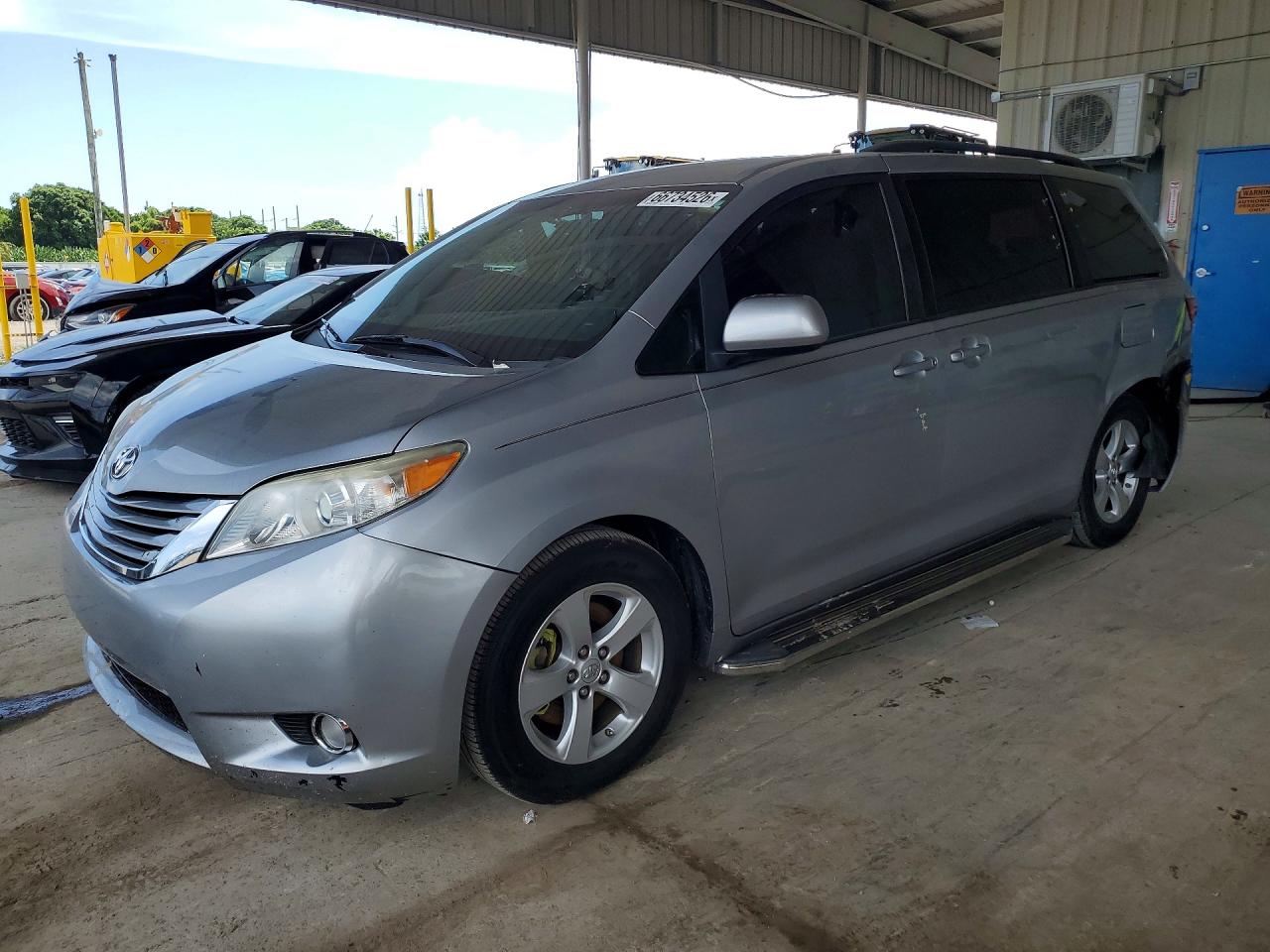 2017 TOYOTA SIENNA LE | 5TDKZ3DC4HS882514 | UPCARS