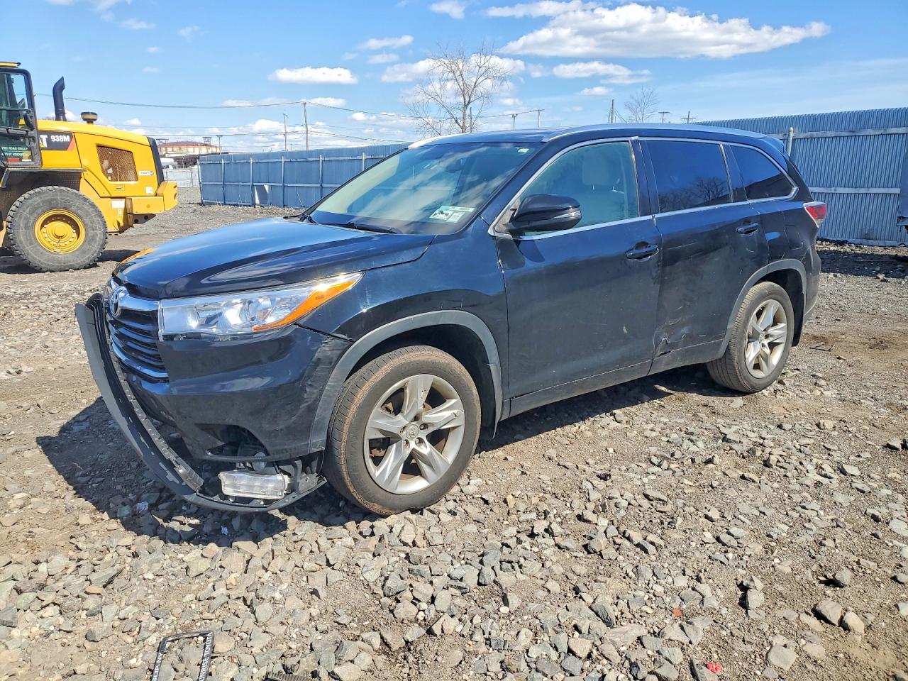 2015 TOYOTA HIGHLANDER LIMITED | 5TDDKRFH0FS145140 | UPCARS