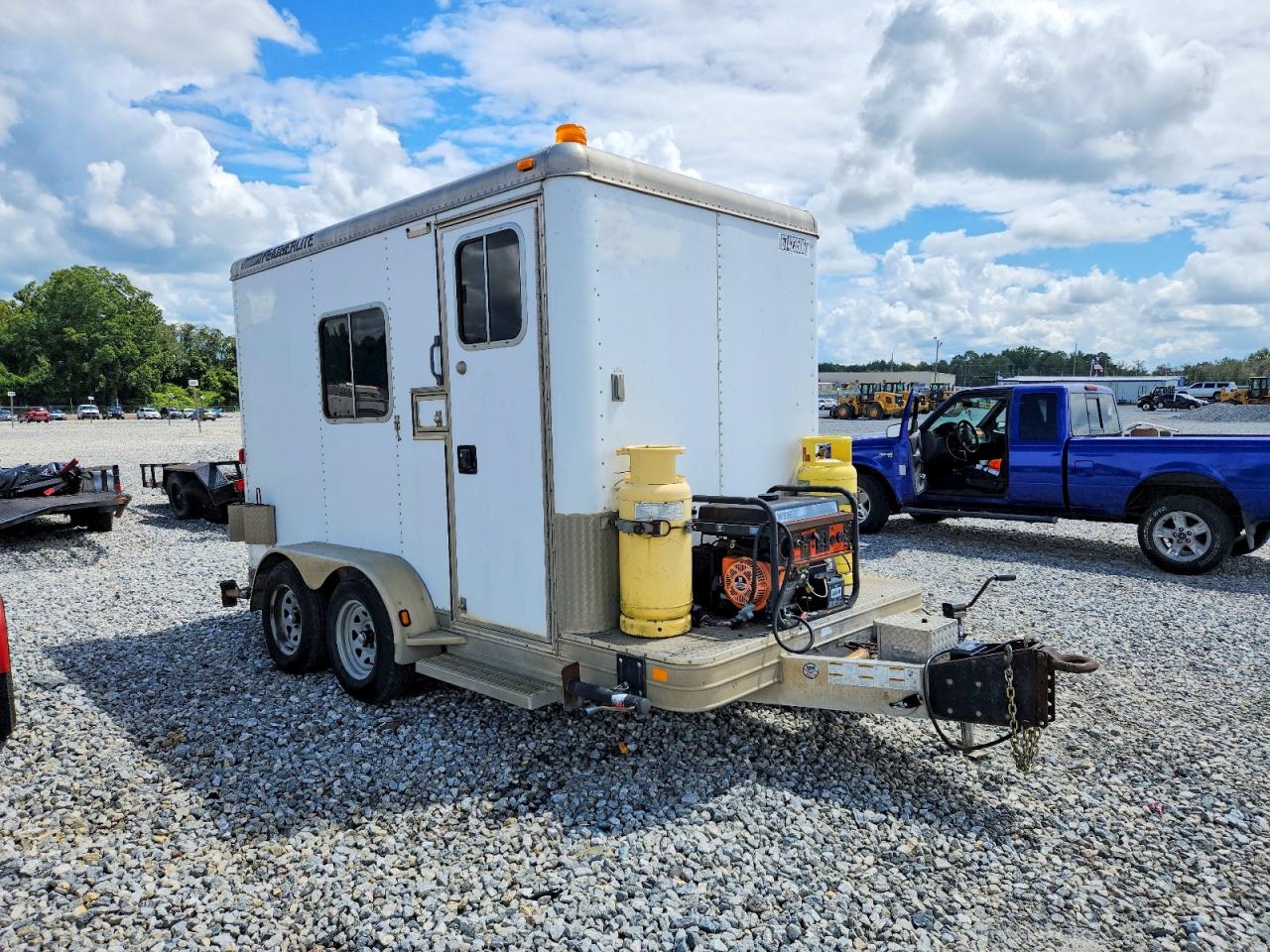 2005 FEATHELIGH TRAILERS FEATHERLITE 1627 FIBER OPTIC SPLICING TRAILER | 4FGA511295C082029 | UPCARS