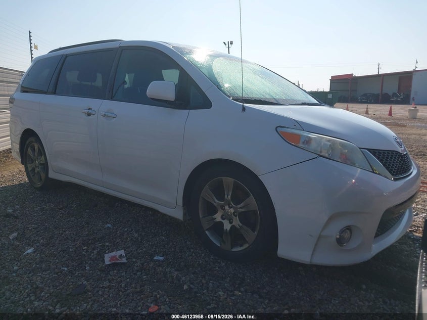 2013 TOYOTA SIENNA SE 8 PASSENGER | 5TDXK3DC3DS329972 | UPCARS