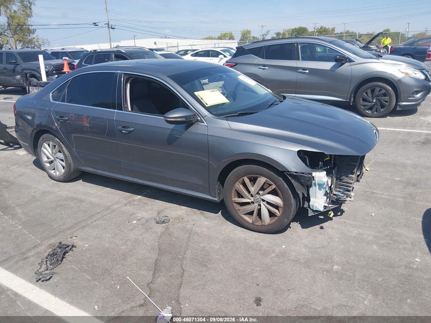 2018 VOLKSWAGEN PASSAT 2.0T SE | 1VWBA7A33JC042263 | UPCARS