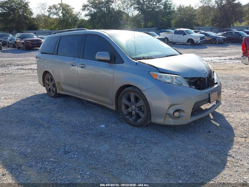 2011 TOYOTA SIENNA SE | 5TDXK3DC6BS154064 | UPCARS