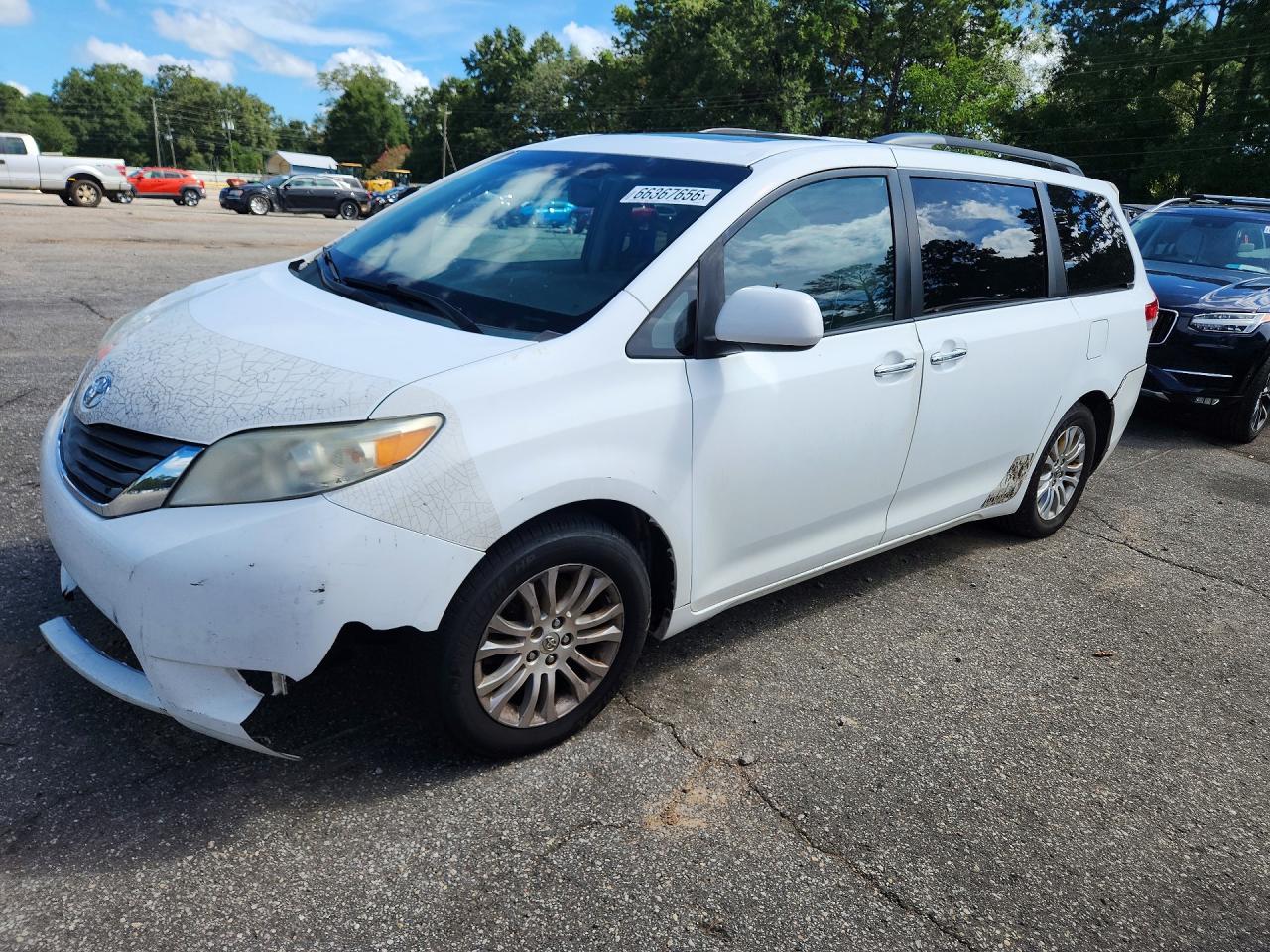 2011 TOYOTA SIENNA XLE 8-PASSENGER | 5TDYK3DC9BS096391 | UPCARS