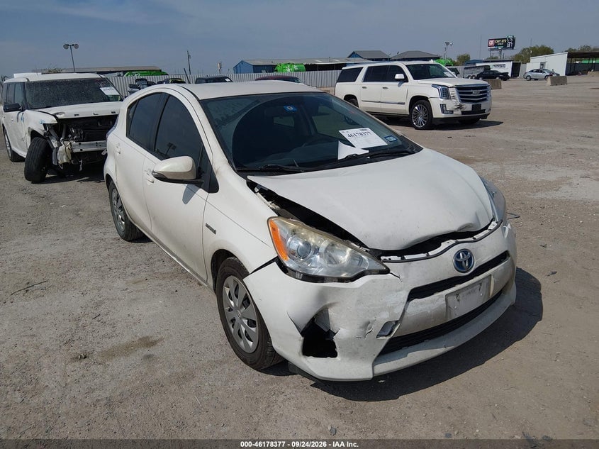 2014 TOYOTA PRIUS C TWO | JTDKDTB34E1571532 | UPCARS
