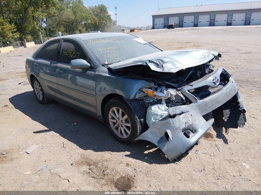 2011 TOYOTA CAMRY XLE | 4T1BF3EK2BU705067 | UPCARS